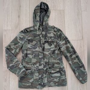New Look Camouflage Utility Jacket Featuring A Hood And Drawstring Waist